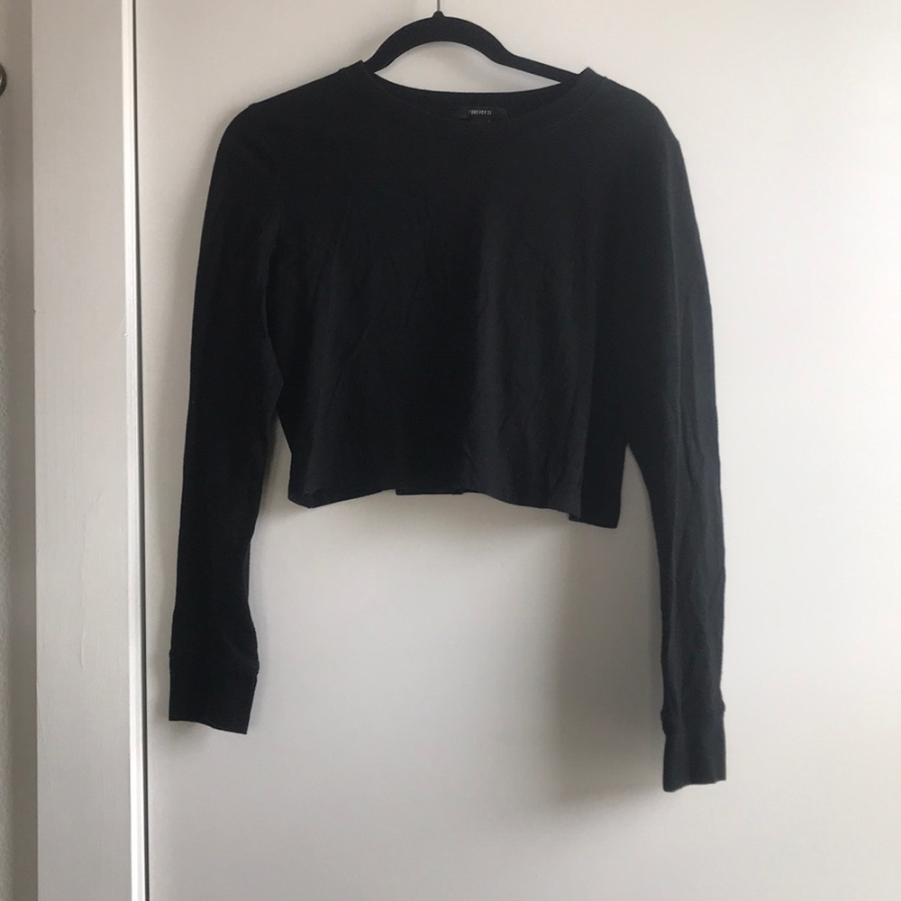 Basic black long sleeve crop top